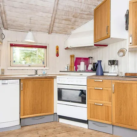 בית נופש 5 Person In *